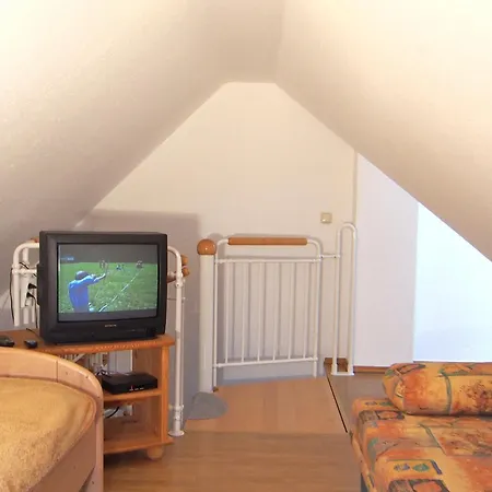 Birkmaase 12 Kapitaenshaus Jacqueline 4-sterne Komfort Maisonette Im Og Rechts 青斯特